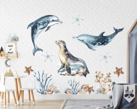 Nálepka na stenu s delfínmi a tuleňom vytvára jedinečný dizajn pre vašu detskú izbu.